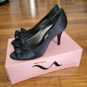 Nina Fulvia 3” Black Satin Heels with Ruffle Open Toe Size 7.5 M
